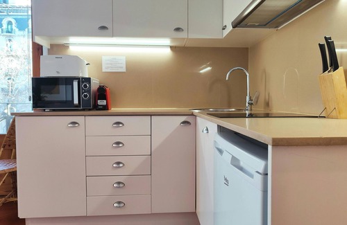 Gothic Quarter Apartment | Rambla F - Plaça Catalunya, great views!