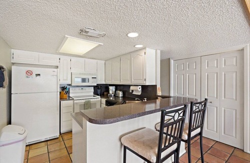 Oatmeal Condo | Ramp & boat slip swimming pool, hot tub LakeTravis