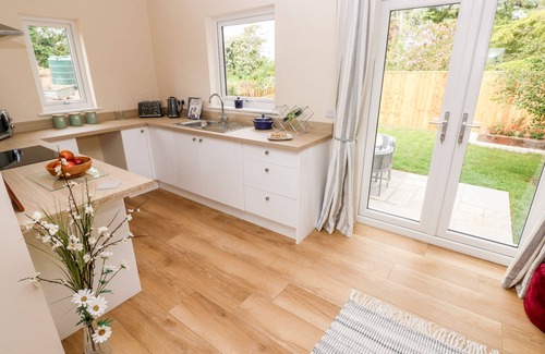 Jameston Cottage | RAMSEY LODGE (BIER WOOD LODGES), pet friendly in Manorbier