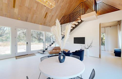 Llano County House | Ranch Hideaway