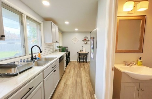 Tonawanda House | Ranch Oasis in Buffalo Niagara Area: Ideal Family Getaway