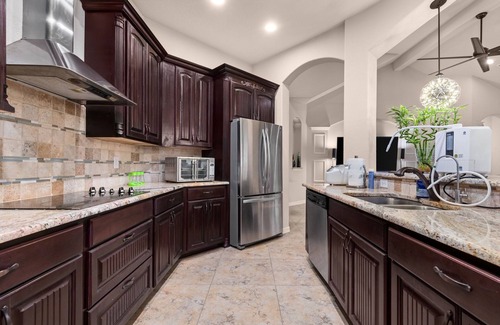 Schertz House | Randolph Central, 1-story, Chef Kitchen