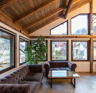 Moeciu de Sus House | Ranger Chalet