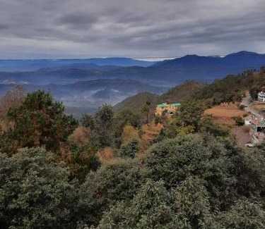 Turkaura Resort | Ranikhet Hotel Kaafal Cottage With Mountain View