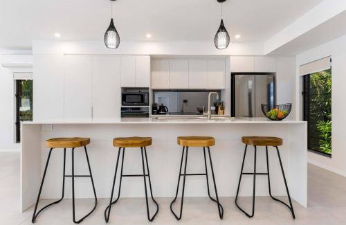 Palm Cove House | Raphari At The Cove - A Stunning Poolside Escape
