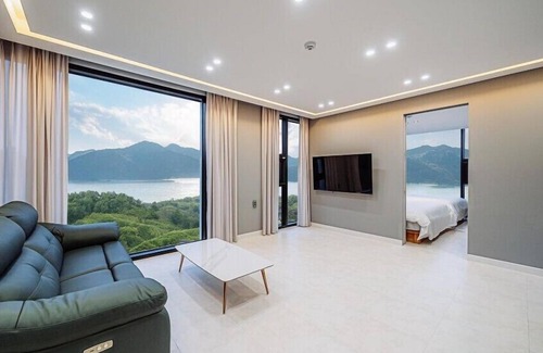 Wanju House | Rapportheim Pool Villa Jeollabuk Wanju