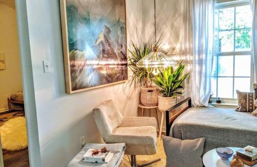 Matthews House | RARE Downtown Matthews walk 2 shops restauraunts hike CLT 2 Bedroom not 3br