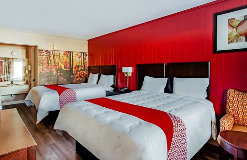 Ridgeland Hotel | Rare Find! Free Parking, Near Blue Heron Nature Center and Harold Turpin Park