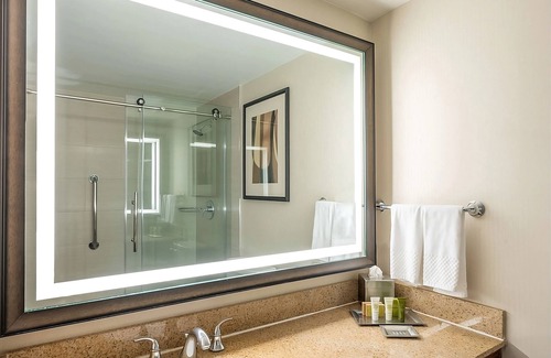 Alexandria West Hotel | Rare Gem! 3 Comfortable Units, Indoor and Outdoor Pool, Pets Allowed, Parking!