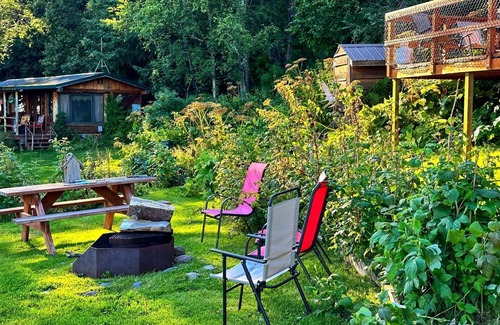 Homer House | Raspberry cottage