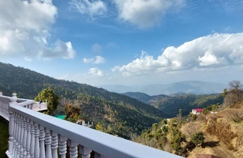 Kaul Villa | Ratananjali, luxury 3BHK mountain villa, Hartola, Mukteshwar