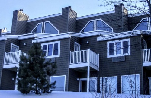 Intervale Condo | RATED IN THE TOP 10 NEW ENGLAND RESORTS