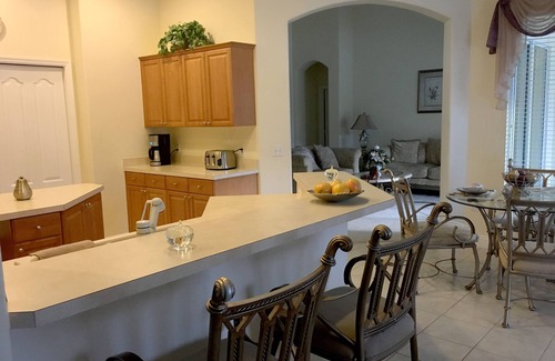 Tuscan Ridge House | RATES REDUCED Close to Disney. 5 Star home. Fantastic pool area, large lanai.