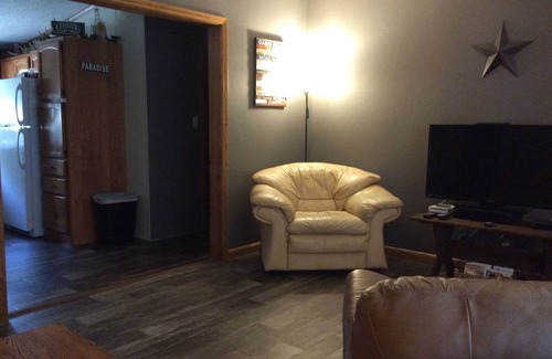 Moravia Cabin | Rathbun Lake, Deer Run Rental, & Fully Furnished Cabin!