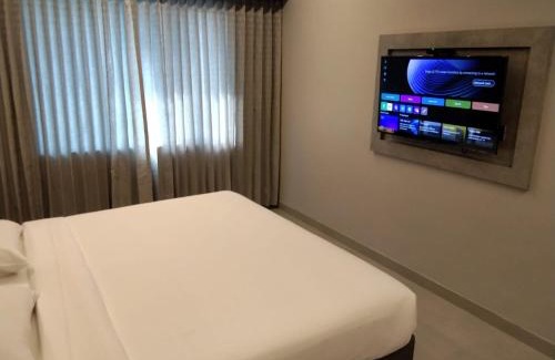 Town Hall Hotel | RATHNA RESIDENCY
