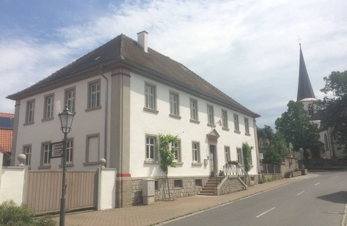Volkach Apartment | Rathswohnung im ehemaligen Schul- und Rathaus Obervolkach