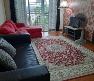 Bandar Puncak Alam Apartment | Ratu Musleem Homestay