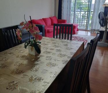 Bandar Puncak Alam Apartment | Ratu Musleem Homestay