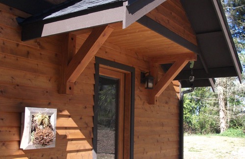Hansville Apartment | Raven's Landing Studio- Romantic Getaway with Spectacular View!