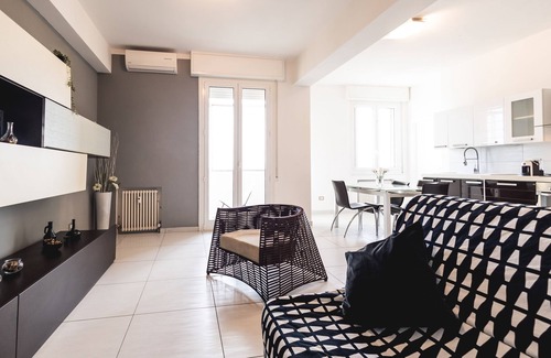 Ravenna Apartment | Ravenna Sky View Apartment