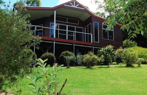 Ravensbourne Ski Chalet | Ravensbourne Escape- Kookaburra Kottage