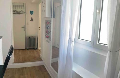 Rueil-Malmaison Apartment | Ravissant studio cosy et paisible - 10MC