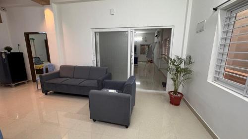 Hanmakonda Apartment | Ravula's Stay
