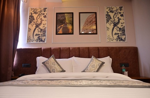 Rohtak Hotel | Razido Suites