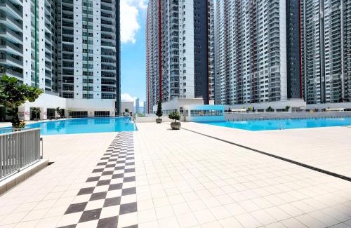 Salak South Apartment | RC Residence 6 pax by Define Suite