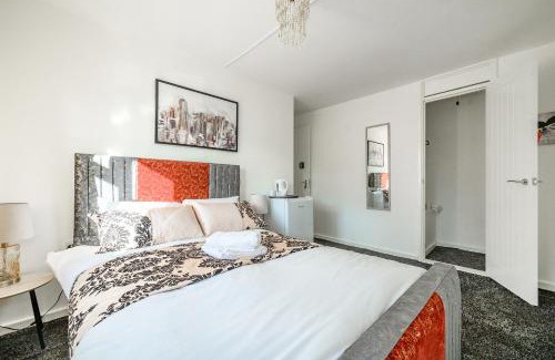 Leeds House | -RCGS- For your relaxed, Cosy Stay, Free Parking