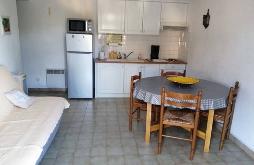 Calvisson Apartment | RdC-villa 2Pieces 35m2 domine the plain between NIMES CEVENNES MER