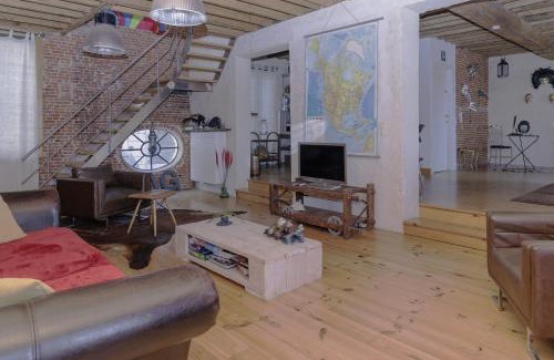 De Kaaien Apartment | Re-claimed Loft