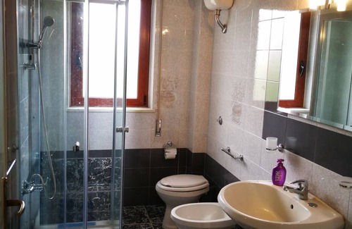 Crotone Bed & Breakfast | Re Mare B&B