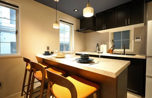 Aoyama Apartment | Real Life AOYAMA 1BR suite 2 double bed 3min metro