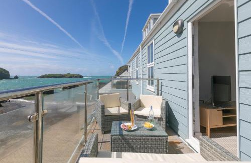 Mullion Apartment | Rebecca