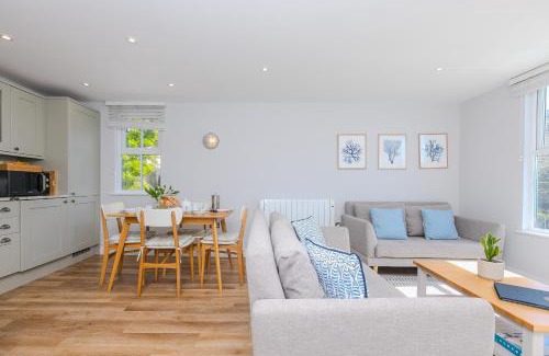 Mullion Apartment | Rebecca