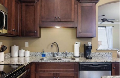 Oxford Condo | Rebel Belle - Convenient Stylish New 2 BR Condo. Entire Home in Oxford, MS.