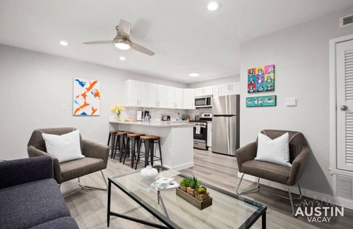 Clarksville Apartment | Recently Renovated Clarksville Apt for 4 + Parking