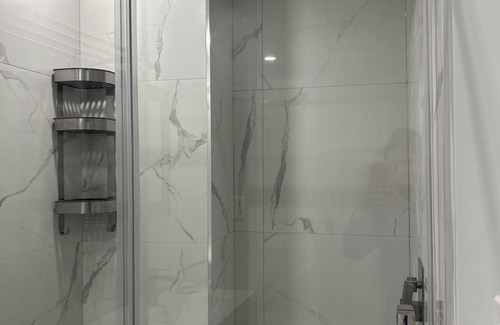 Beverley Glen House | Recently renovated, every thing is new