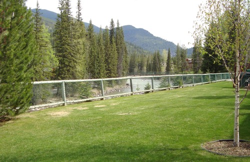East Kootenay Condo | Recently renovated Main Floor 2 Bedroom/2 Bath Condo backing onto Toby Creek