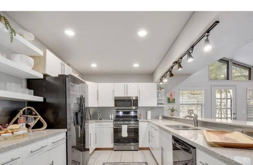 Westfield House | Reclusive Hidden Gem with Pool & Lush Landscapingn