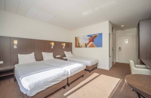 Waalwijk Hotel | Reconnect with Nature & Family: Your Perfect Waalwijk Getaway Near Efteling Park