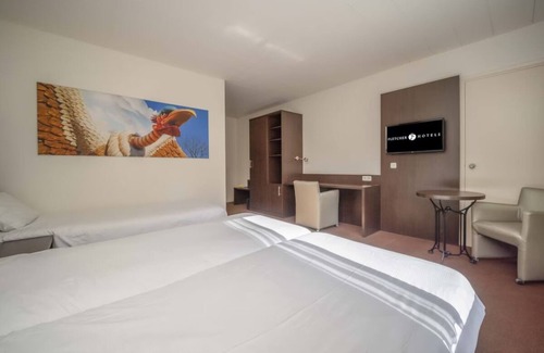 Waalwijk Hotel | Reconnect with Nature & Family: Your Perfect Waalwijk Getaway Near Efteling Park