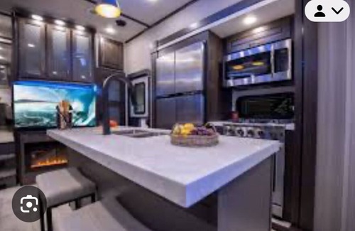 Hollister House | Recreational vehicle luxury