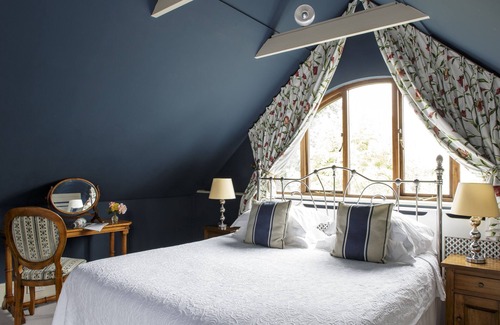 Great Waldingfield Bed & Breakfast | Rectory Manor Hotel