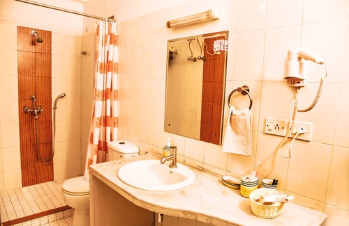 Bhowanipore Bed & Breakfast | Red Arrow Residency