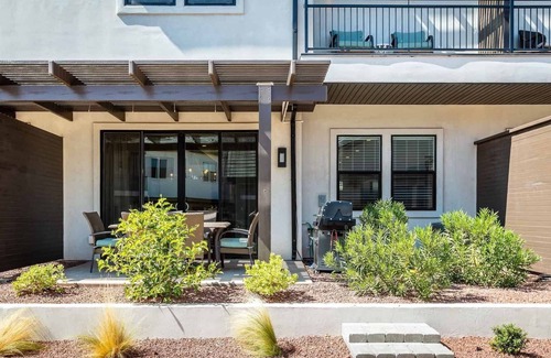 Santa Clara House | Red Cliffs Retreat - Ping Pong Table - Gaming Systems