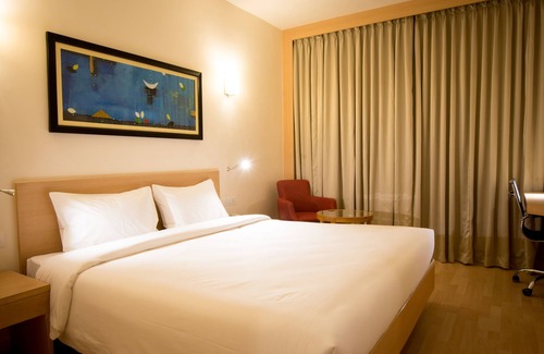 Tiruchirappalli Hotel | Red Fox by Lemon Tree Hotels, Tiruchirappalli (Trichy)