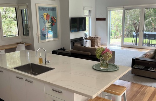 Main Ridge House | Red Hill Retreat