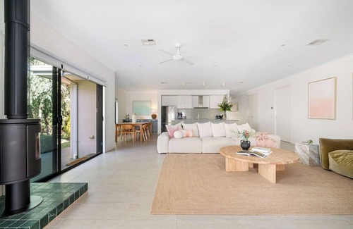 Red Hill South House | Red Hill Retreat | Pool Table | Wineries